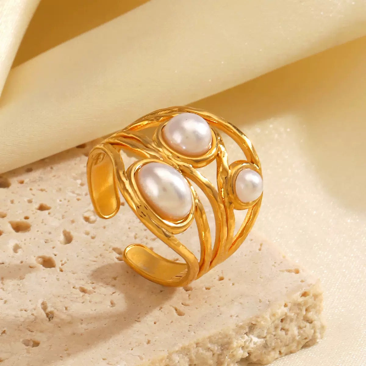 My Pearl Inlaid Ring (Gold)