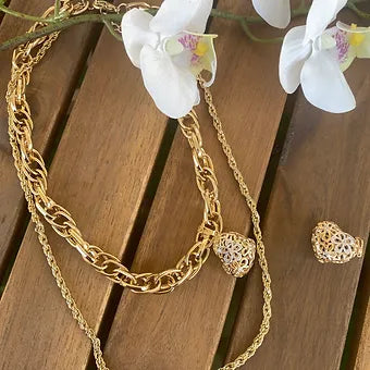 Curb Chain with Patterned Heart Charm