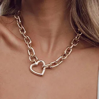 Bold Heart Hook In Gold