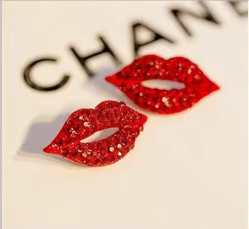 Bold Kiss Studs