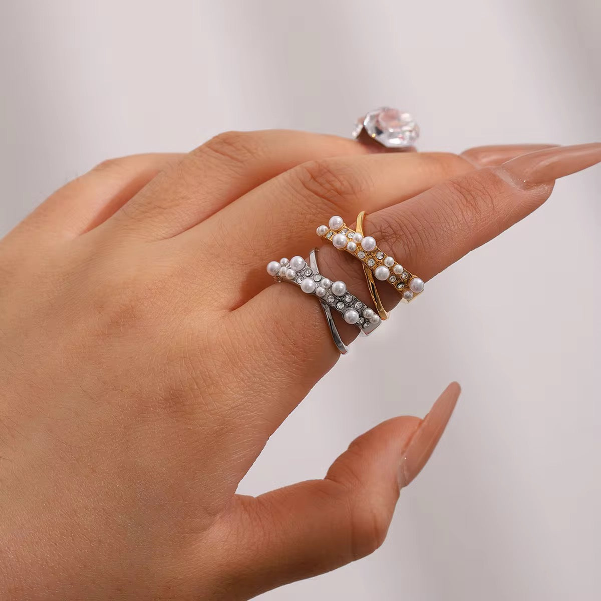 Pearl Twist (Gold & Silver)