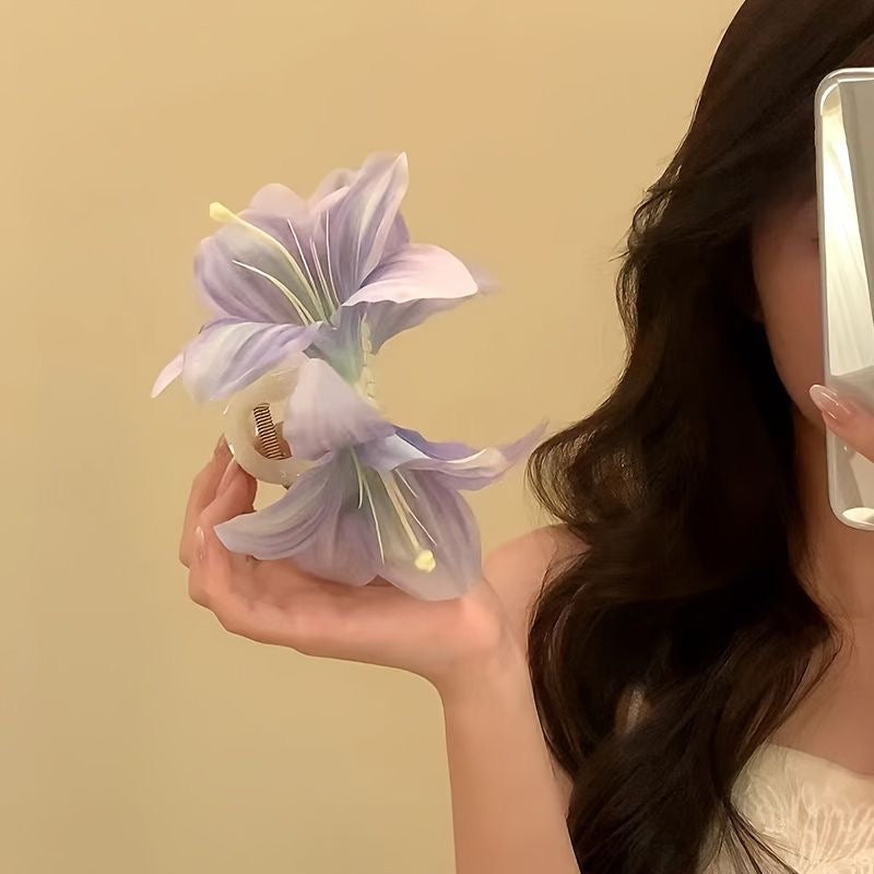 Lily Rush (Claw Clips)