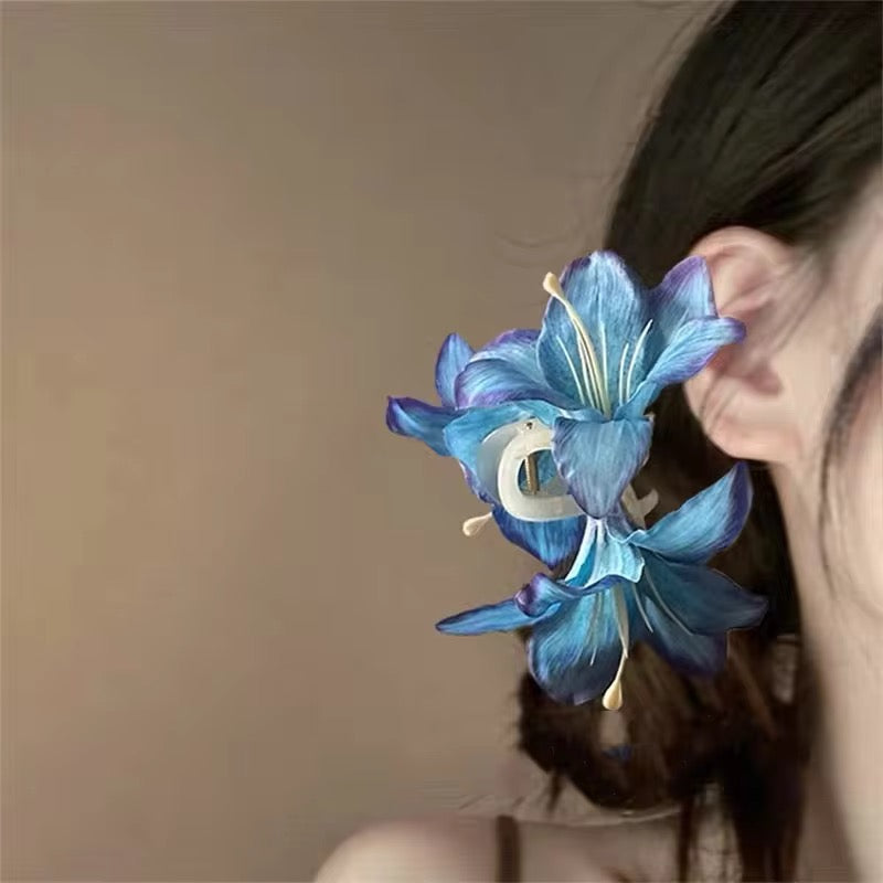 Lily Rush (Claw Clips)