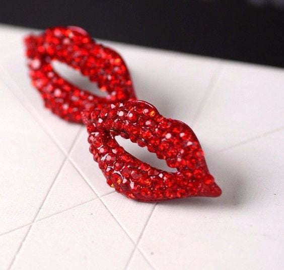 Bold Kiss Studs