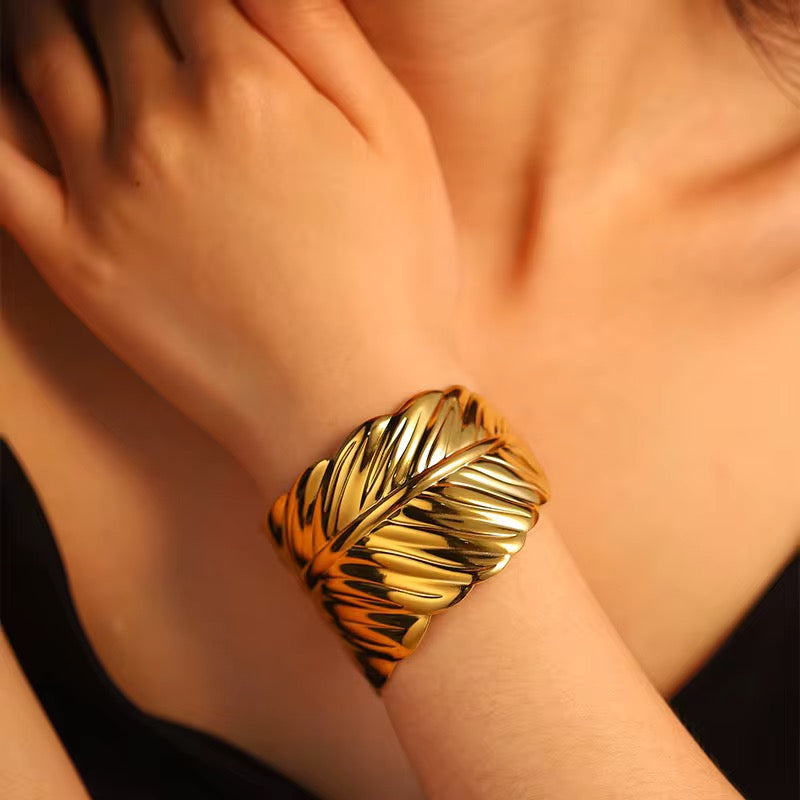 Aurelia Fold