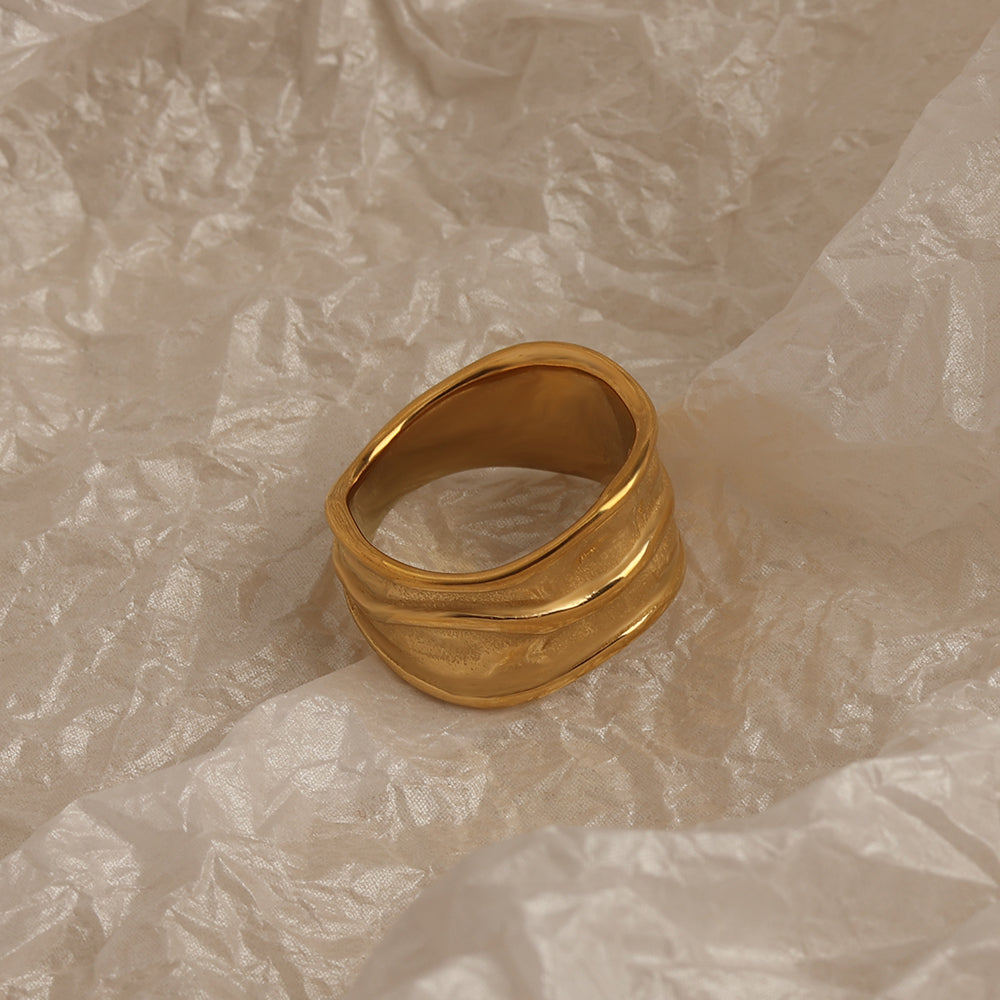 My Hammered Ring (Gold)