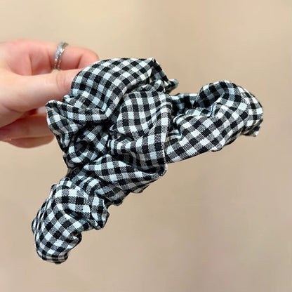 Tweed & Trend Bow Claw
