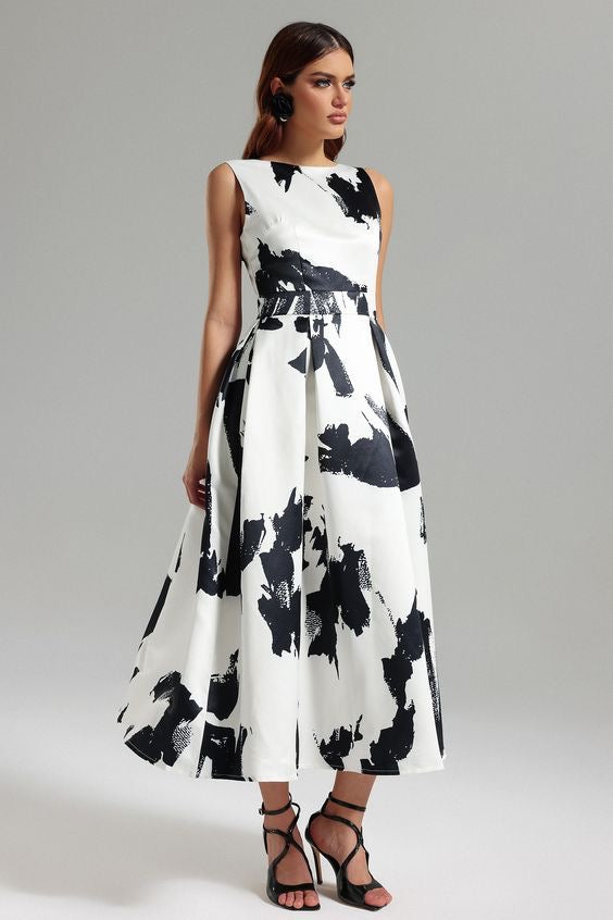 Monochrome Muse