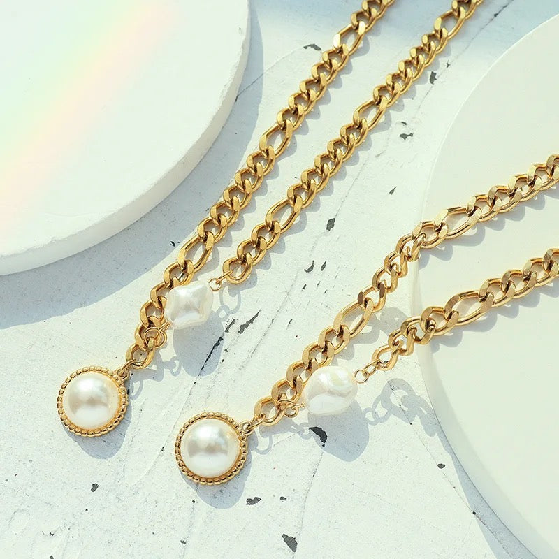 Pearly Curb Chain Necklace