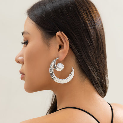 Moon Muse Pearl Chand Baalis