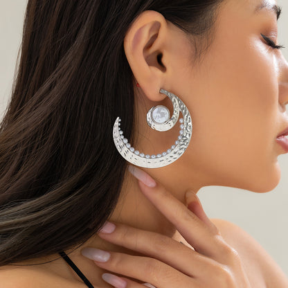 Moon Muse Pearl Chand Baalis