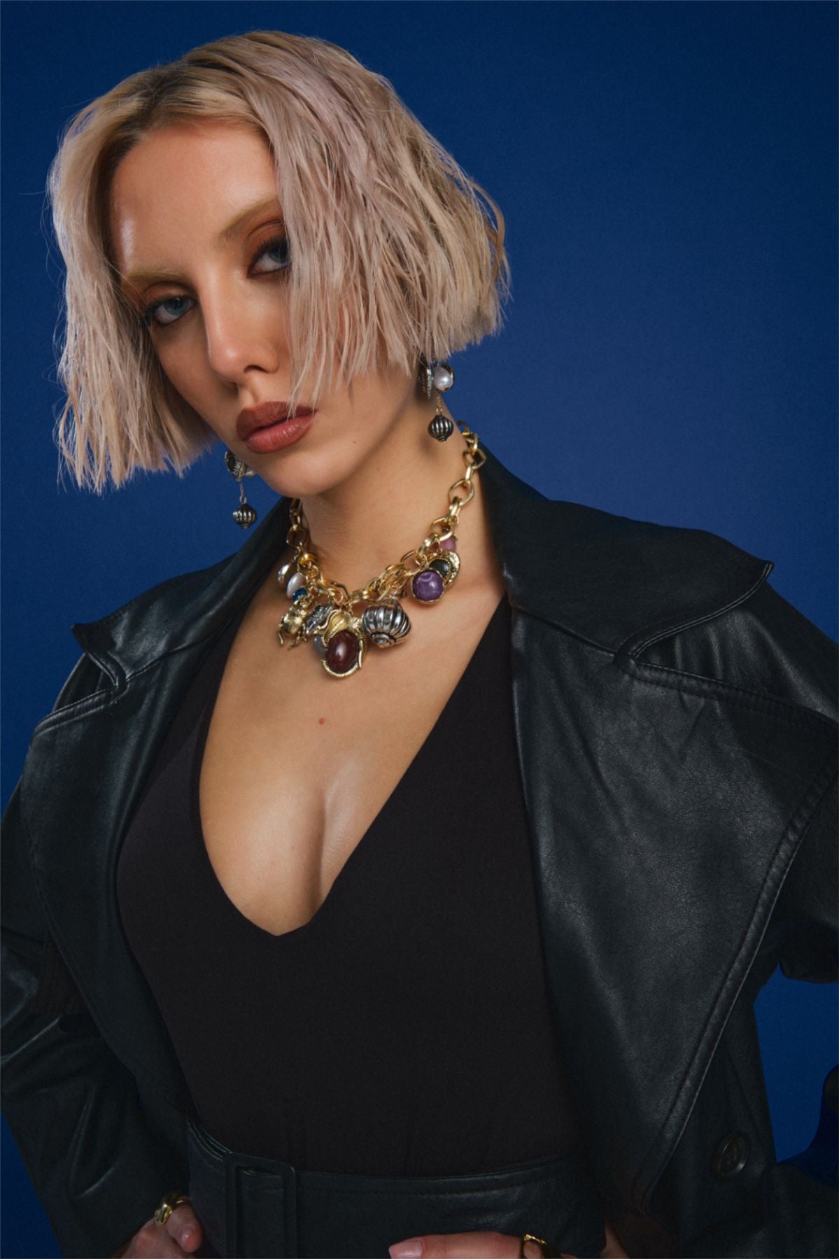 EDIN ROSE - Stone Chic Neck Wrap