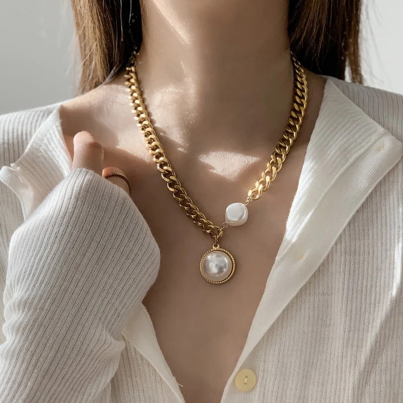 Pearly Curb Chain Necklace