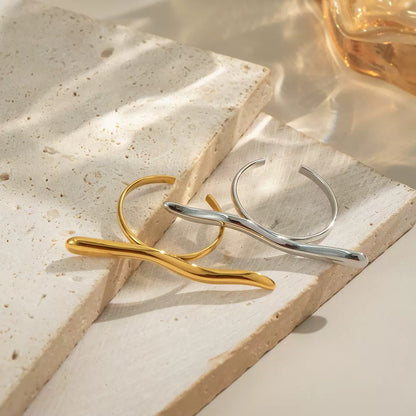 Liquid Wave Statement Ring