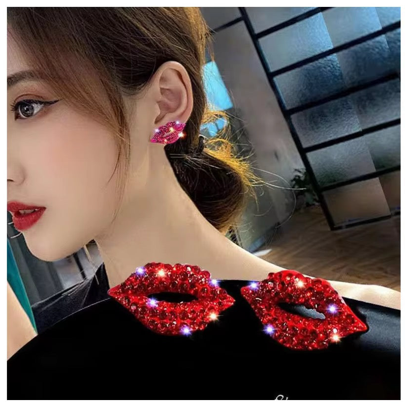 Bold Kiss Studs