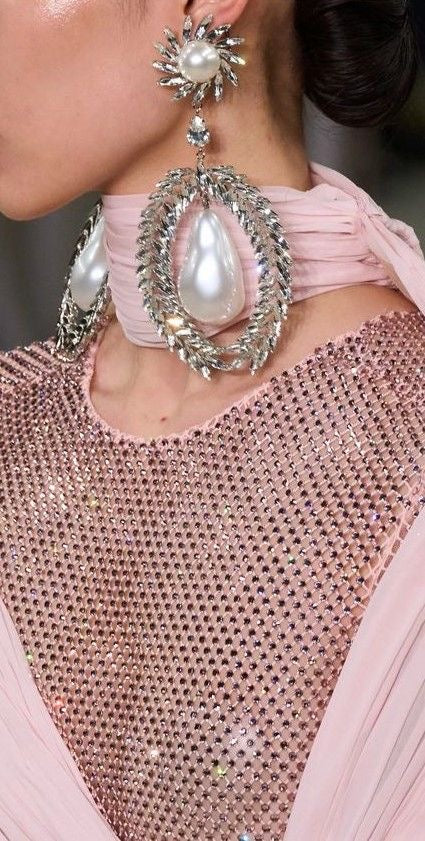 Glam Pearl Drops