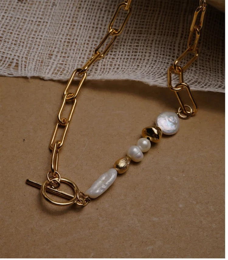 Baroque Pearl Choker
