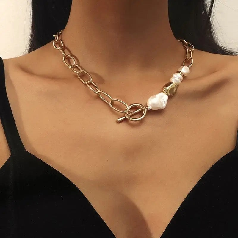 Baroque Pearl Choker