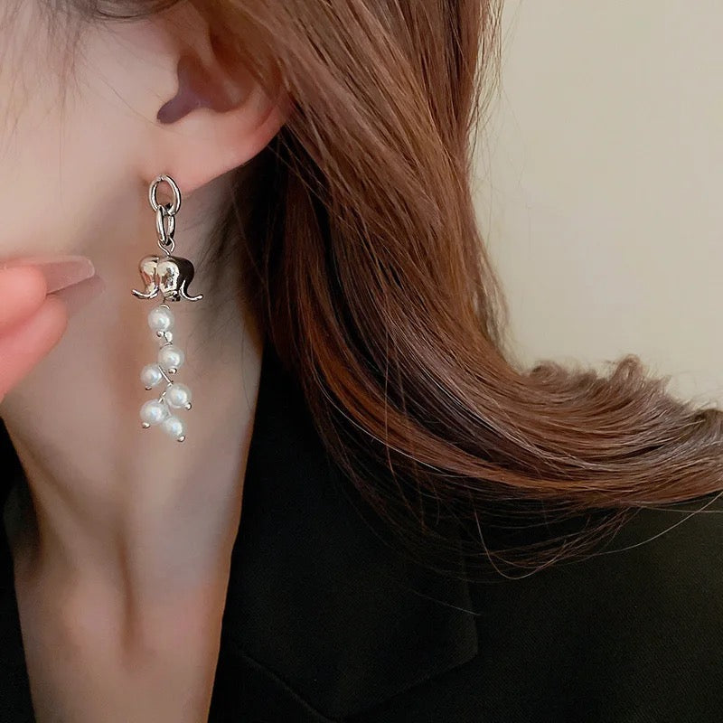 Flower Pearl Tassel Earrings (Silver)